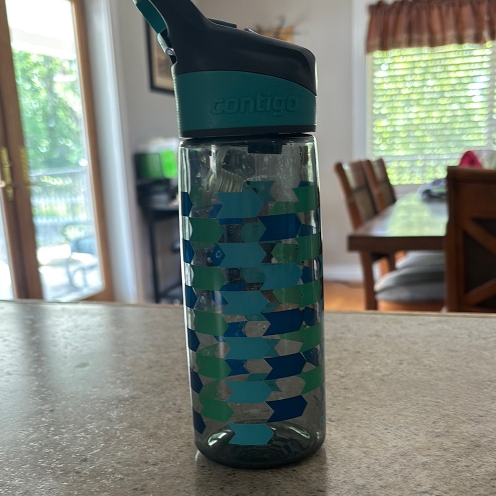 Contigo Aqua and Navy Geometric Water Bottle